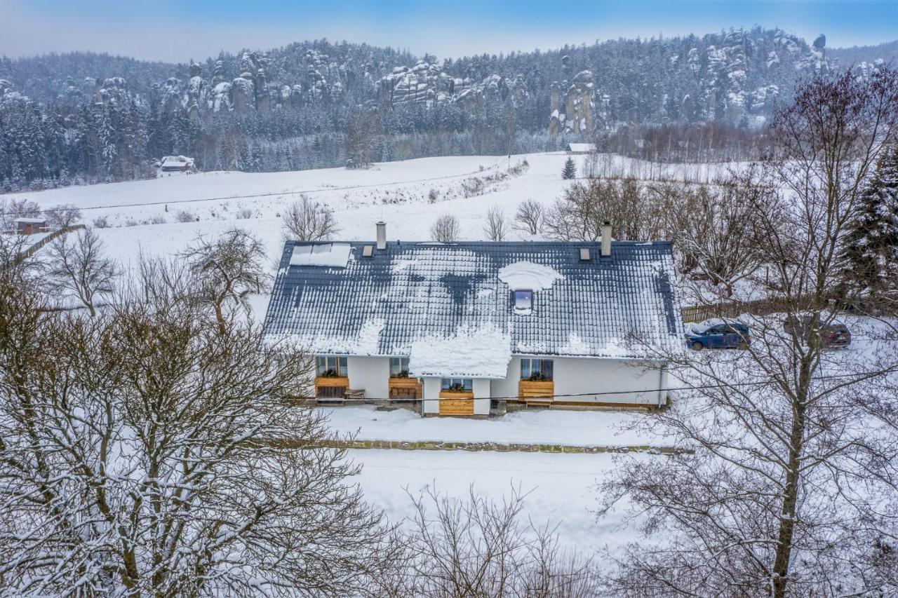 Hotel U Ozveny Dolni Adrspach Exterior foto