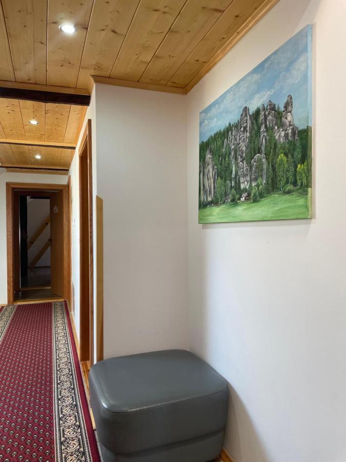 Hotel U Ozveny Dolni Adrspach Exterior foto
